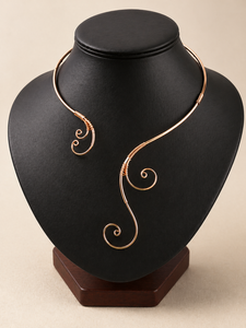Collier en cuivre fait main LUXE SPIRAL, doré, motif spirale exquis, bijoux de luxe, artisanat artisanal - Product Image 5