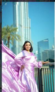 Robe de soirée élégante pour femmes, style indo-occidental, en tissu soyeux, manches longues, tenue ethnique moderne chic - Product Image 2
