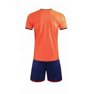 Tenue d'entraînement de football en deux pièces par sublimation, service OEM, uniforme de football pour le marché mondial des vêtements de sport. - Product Image 3