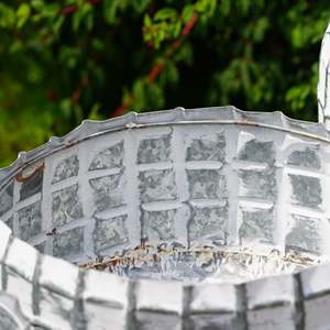 Jardinières et pots ovales d'extérieur, anciens, naturels, galvanisés, faits à la main, personnalisés, à prix de gros, de chez Home N Gallery - Product Image 5