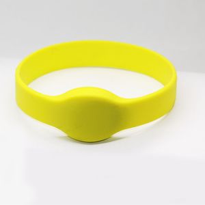 Flexible PVC Rubber Printed Logo Tag Custom Clothing Label Fashion Wear Sportswear Bags Accessories Waterproof Durable Finish 3D - Product Image 3