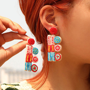 Boucles d'oreilles brodées à la main avec motif papillon en perles de rocaille, base en coton léger, style de bijoux traditionnels, 169 - Product Image 3