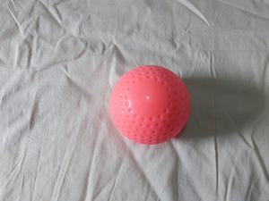 Balón de Hockey de PVC Blanco de Alta Calidad para Partidos Deportivos, con Hoyuelos - Product Image 5
