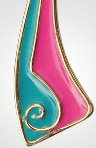 Pendientes de latón artesanales con esmalte vibrante rosa y azul, regalo moderno hecho a mano para la elegancia atemporal de la mujer, flores en plena floración - Product Image 2