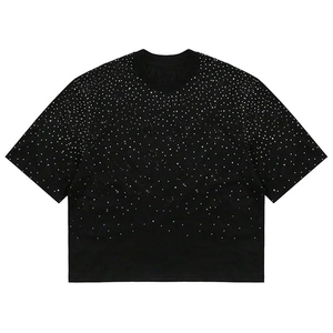T-shirt de haute qualité entièrement personnalisé avec des strass, look premium, design tendance, 100% coton, unisexe, style streetwear - Product Image 6