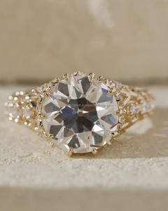 Anillo de Compromiso/Boda de Diamantes de Oro Amarillo de 14K Estilo Vintage para Mujer, Corte Brillante Redondo, Diamante Cultivado en Laboratorio, Clásico, Certificado por IGI - Product Image 1
