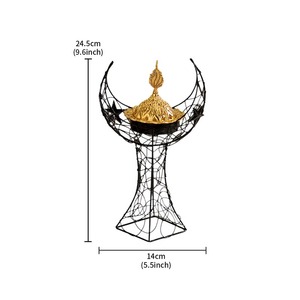 Brûleur d'encens en métal doré avec couvercle en dôme orné, support décoratif artisanal pour aromathérapie, utilisation toute saison - Product Image 2