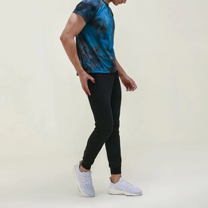 T-shirt pour homme de qualité supérieure, doté d'un matériau résistant à la décoloration et d'un style classique, pour la vente au détail et en gros. - Product Image 4