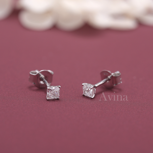 Boucles d'oreilles solitaires en diamant de laboratoire certifié IGI, taille coussin, en or blanc/jaune et rose 14 carats - Product Image 1