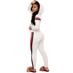 Conjunto Deportivo de Felpa Personalizado para Mujer, Corte Ajustado, de Alta Calidad, Cálido e Informal, con Logotipo Bordado - Product Image 6