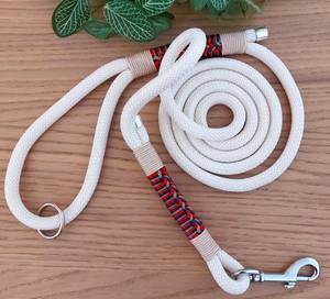 Laisse pour chien en corde blanche, laisse pour chien durable et légère avec détails en macramé coloré, laisse pour animal de compagnie avec mousqueton - Product Image 1