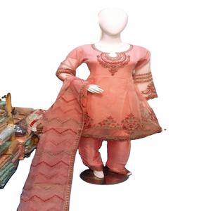 Faisalabad Designer Readymade Trajes de fiesta para mujer Salwar Kameez Shalwar Kameez Ladies para fiestas y eventos formales - Product Image 1