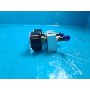 SMC G36-2-02+G46-2-02-V GAUGE-ASSY ชุดเกจวัดแรงดันลมแบบนิวแมติก ใช้แล้วตามสภาพเดิม อะไหล่อุปกรณ์เซมิคอนดักเตอร์ยี่ห้อเลกาซี - Product Image 3