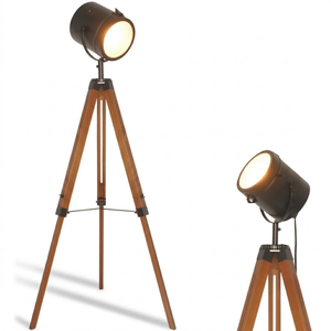 Lampe de sol vintage de style nautique avec trépied en bois, lampe sur pied industrielle pour salon, bureau, décoration de la maison - Product Image 1
