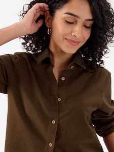 Camisa de Mujer Verde Oliva con Botones, Manga Larga, Color Sólido, Blusa Casual, Corte Regular, Tela Popelina, para Todas las Temporadas - Product Image 4