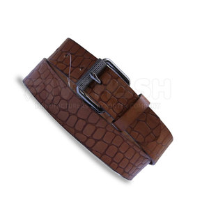 Ceinture en cuir élégante avec un matériau durable et un design épuré, parfaite pour les tenues formelles, les tenues décontractées et l'usage quotidien. - Product Image 2