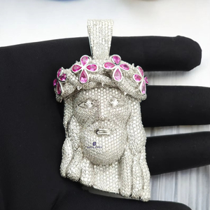 Pendentif Jésus de luxe en or rose serti de moissanite rose avec couronne, style Hip Hop, diamant moissanite VVS - Product Image 1