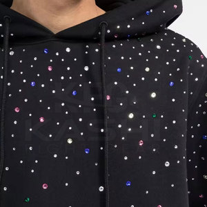 Nouvelle Arrivée : Sweat à Capuche Tendance en Polaire Mélange Coton Respirant et Écologique avec Strass – Idéal pour les Tendances Hivernales - Product Image 5