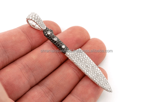 เครื่องประดับแฟชั่นสุดพิเศษ 2.3 กะรัต และ 16 กรัม ทอง 14K มีดทำครัวด้ามดำสั่งทำพิเศษ จี้เพชรโมอิสซาไนต์ - Product Image 5