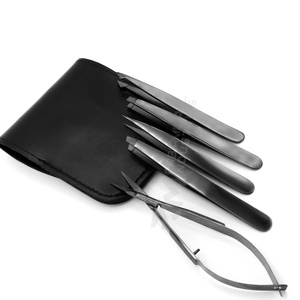 Juego de pinzas para cejas y tijeras de resorte RMI de alta calidad con revestimiento de color negro plasma y estuche magnético de cuero negro - Product Image 4