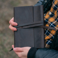 Couverture de carnet en cuir rustique faite à la main, rechargeable, avec impression en relief, personnalisable, format A5 A4, avec lien de fermeture, toutes les couleurs disponibles
