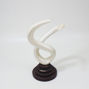 Sculpture abstraite en aluminium très demandée, design humain moderne à l'infini, symbolisant l'équilibre et la croissance, produit en gros à prix avantageux - Product Image 4