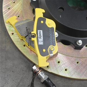 Kit de freinage D1Spec Tuning avec étrier de frein rouge et disque de rotor surdimensionné arrière pour Ford Focus MK2 MK3 MK4 - Product Image 4