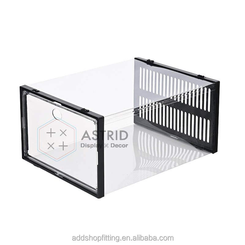 กล่องใสกรอบสีดำ