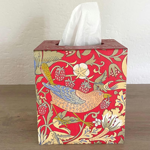Caja de pañuelos de madera con diseño de William Morris Thief, decoración botánica roja para baño de Blossom Craft India - Product Image 5