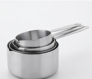 Tasses à mesurer en acier inoxydable de qualité supérieure avec une conception de poignée élégante, parfaites pour des mesures efficaces à la maison et en cuisine - Product Image 6