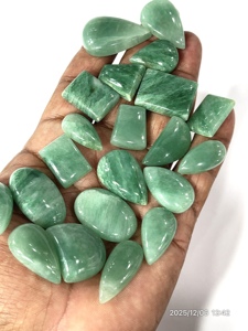 Aventurine verte naturelle, pierres précieuses brutes, cabochons, formes et tailles variées, environ 20 à 30 mm - Product Image 5