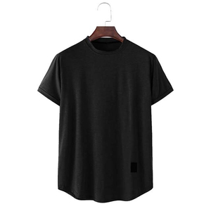 Cada camiseta de algodón para hombre de alta calidad con impresión personalizada, hecha en Pakistán, se adapta perfectamente a la identidad de su marca. - Product Image 2
