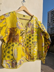 Veste bomber indienne faite à la main pour femmes, vêtements d'hiver, style bohème, patchwork réversible, à capuche, 100% coton, imprimé animal - Product Image 3