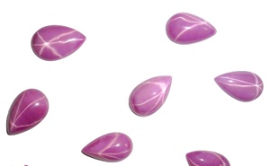 Rubis Étoilé Rose Poire 11x17 mm 9,5 Carats Créé en Laboratoire Poli Opaque Cabochon avec Effet Étoile à 6 Branches pour la Fabrication de Bijoux - Product Image 4