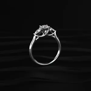 Bague en diamant rond de 1 carat avec pierres latérales en forme de poire, plaquée or, design emblématique, pour femme, clarté VVS-VS - Product Image 2