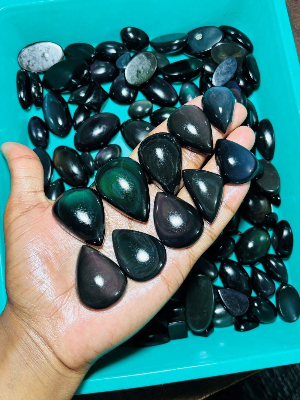 เช่นเดียวกับภาพ