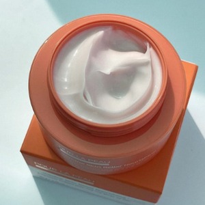 [POUR LA PEAU] ครีมบำรุงผิวหน้าสูตรเพิ่มความกระจ่างใส ไม่เหนียวเหนอะหนะ ช่วยปรับสีผิว ให้ความชุ่มชื้น - Product Image 4