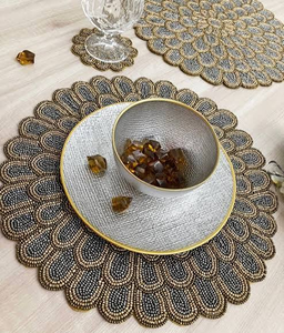 Nouvelle Arrivée : Sets de Table Brodés Perlés, Napperons Perlés, Assiettes de Présentation Perlées – Décoration de Luxe pour Dîner et Fêtes - Product Image 3