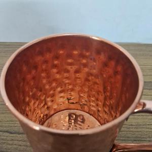 Chopes à bière en cuivre martelé personnalisées avec poignées en cuivre - 16 oz - Mug écologique pour fêtes avec logo - Product Image 4