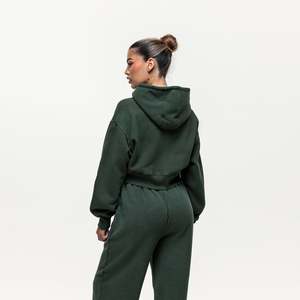 ชุดเซ็ต 2 ชิ้น เสื้อฮู้ดดี้ครอปผ้าวอชระบายอากาศได้ดีคุณภาพสูง กางเกงจ็อกเกอร์สำหรับฤดูหนาว สีเขียว ชุดวอร์มหนาน้ำหนักมาก รับสกรีนโลโก้ สำหรับผู้ชาย - Product Image 3