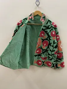 Chaqueta Bordada Suzani Verde Menta Hecha a Mano, Chaqueta Corta Vintage con Motivo Floral de Granada de la India, Cárdigan Abierto por Delante - Product Image 2