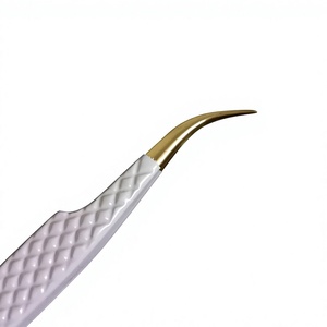 Pinza para Extensión de Pestañas TEEJAY ELT-5011 de 10 mm con Recubrimiento de Polvo Blanco, Curvada de 4 mm, con Agarre de Diamante y Punta Suave Logotipo Personalizado - Product Image 2
