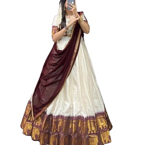 Dernier créateur Coton Soie Faux Georgette Tissage Travail Séquences en relief Fête Festival Lehenga Choli par Fab Zone - Product Image 1