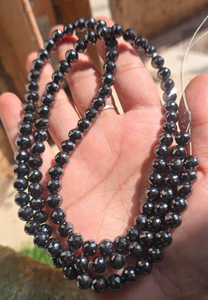 Cuentas de Moissanita Negra de 6.50 MM, 26 Pulgadas, Hechas a Mano, Corte AAA, Facetadas - Product Image 1