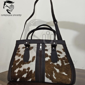 Bolso Tote de Cuero Genuino de Piel de Vaca Hecho a Mano, Bolso de Hombro Estilo Western con Pelo Natural - Product Image 3