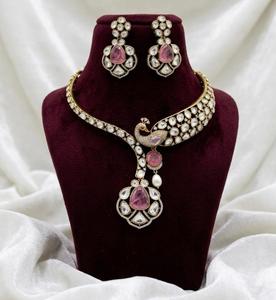 Ensemble de collier de style Hasli en zircone cubique de qualité supérieure, design élégant et raffiné, convient à toutes les tenues, allure luxueuse - Product Image 2