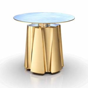 Mesa Auxiliar Redonda de Metal Dorado de Lujo con Tapa de Metal Azul y Base de Pedestal Escultural Facetado para Muebles de Sala de Estar Moderna - Product Image 1