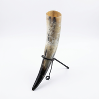 Corne à boire artisanale en gros, personnalisée OEM ODM, en corne véritable avec support en fer, style médiéval viking, DECORYUG