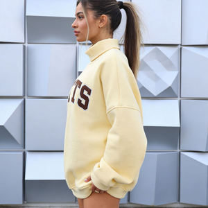 Sudadera deportiva gráfica de cuello simulado oversize amarillo mantequilla para mujer, con hombros caídos, manga larga, de forro polar, estilo casual y ajuste holgado. - Product Image 2