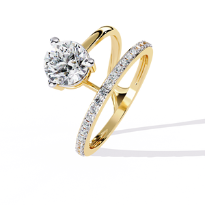 แหวนหมั้นมอสซาไนต์ทรงกลมเจียระไนแบบบริลเลียนต์ ตัวเรือนทองคำแท้ 18K แบบหนามเตย ประดับเพชรแบบพาเว่ ดีไซน์คลาสสิกสำหรับผู้หญิง - Product Image 5
